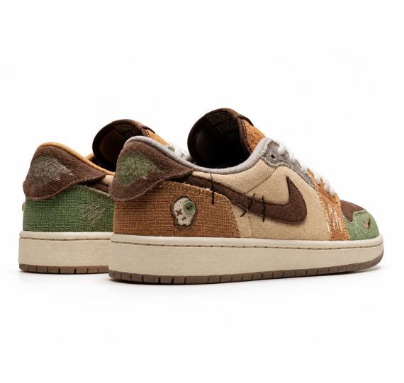 Vista posterior Nike SB Dunk Low x Travis Scott Cactus Jack